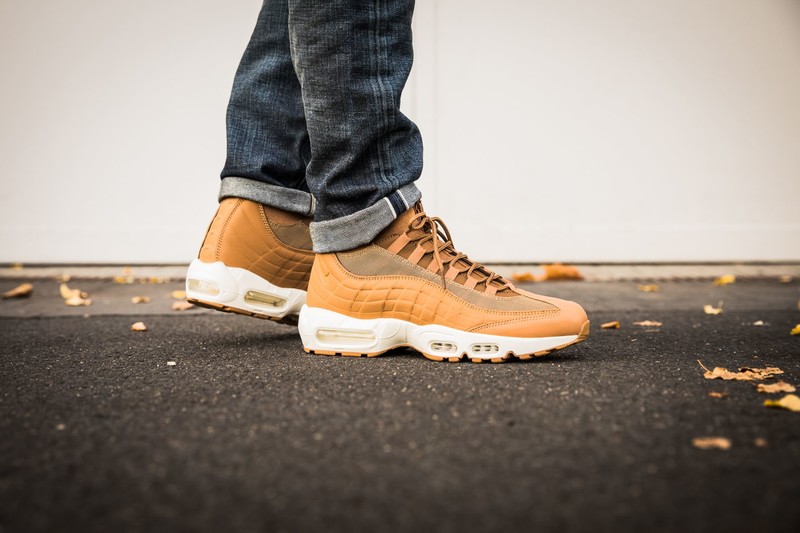 Air max 95 wheat on clearance feet